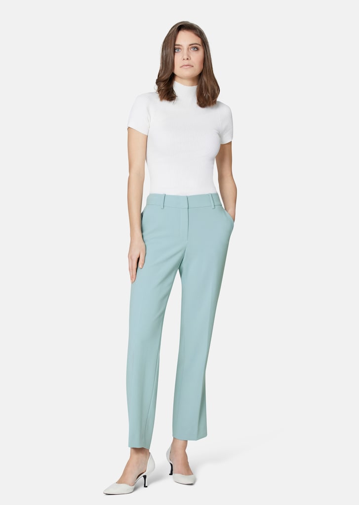 Ankle-length trousers in crease-resistant stretch fabric 1