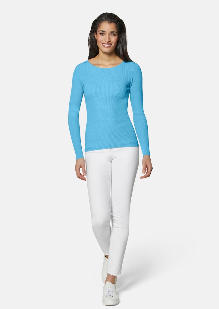 Jumper with boat neckline 1