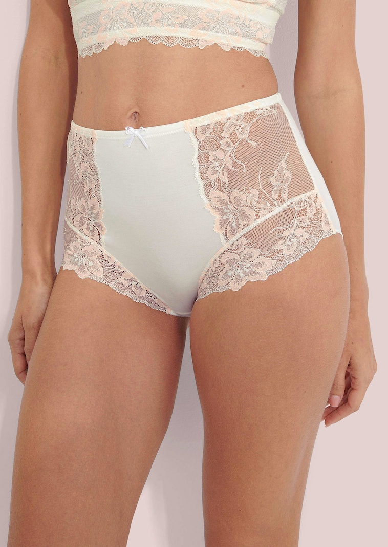 Taillenslip mit Spitzeneinsatz