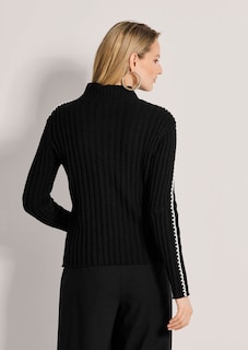 Pullover mit Stehkragen und Kontraststickerei thumbnail 3