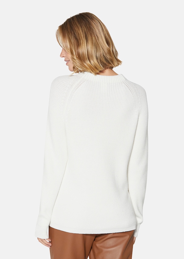 Jumper with buttons at the back 2