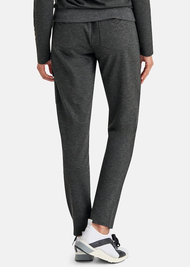 Cargo-style jogging trousers 2