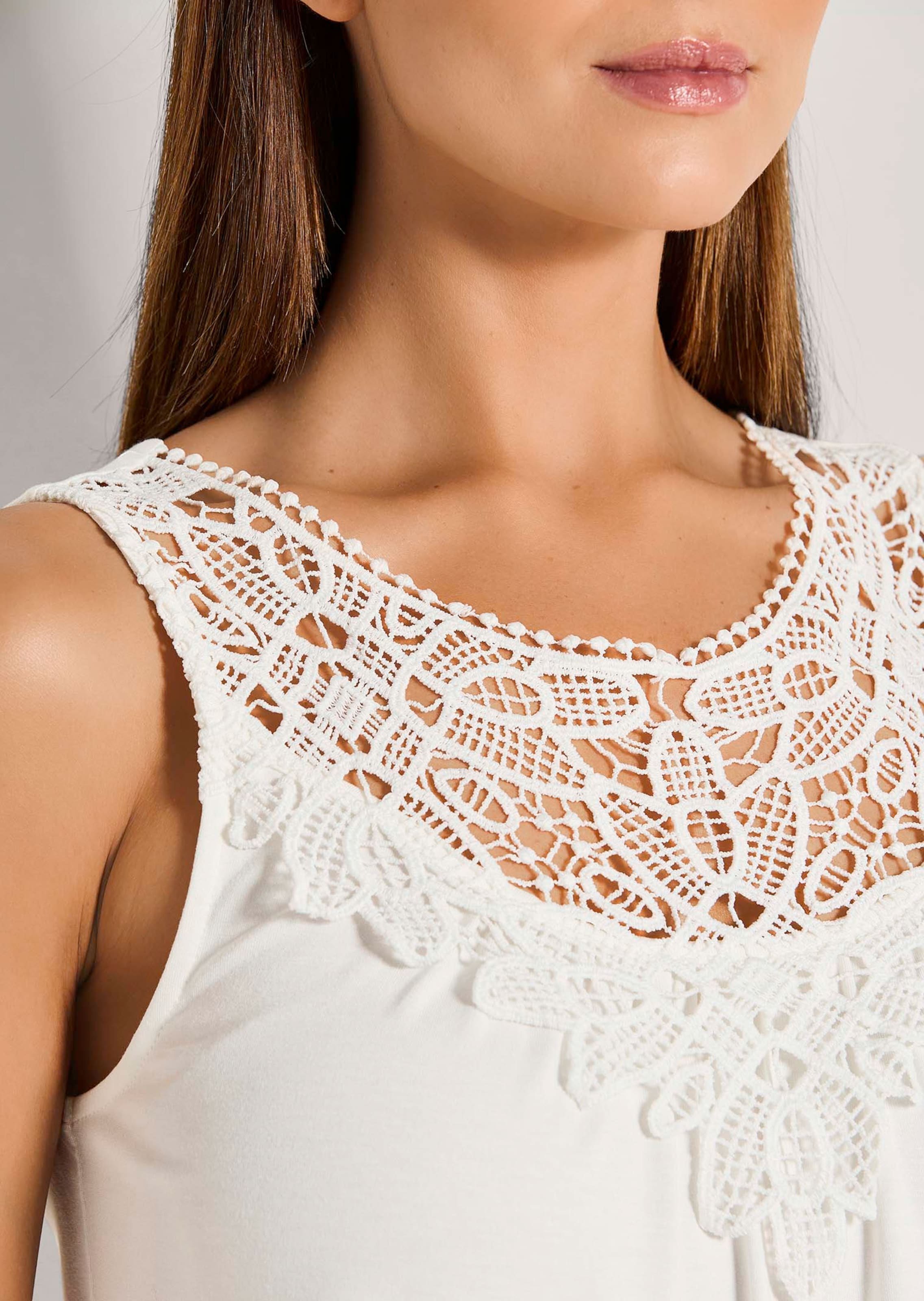 Camisole top in white | MADELEINE Fashion