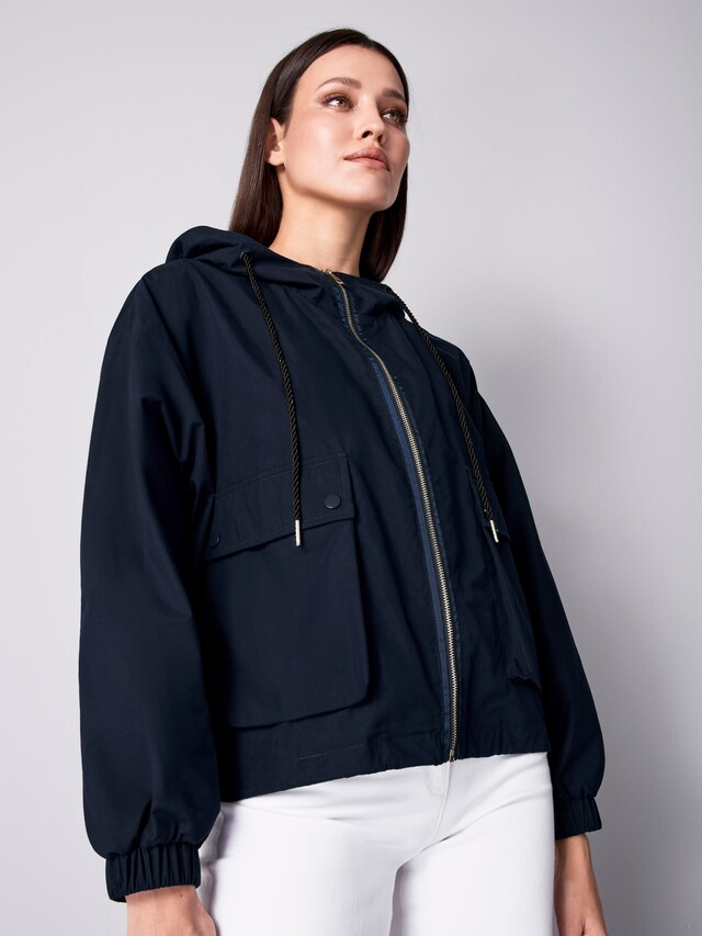 Jacke mit aufgesetzten Taschen vorne 4