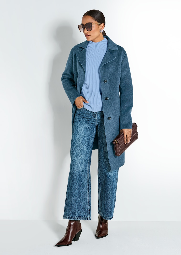 Weite Jeans mit Allover-Print