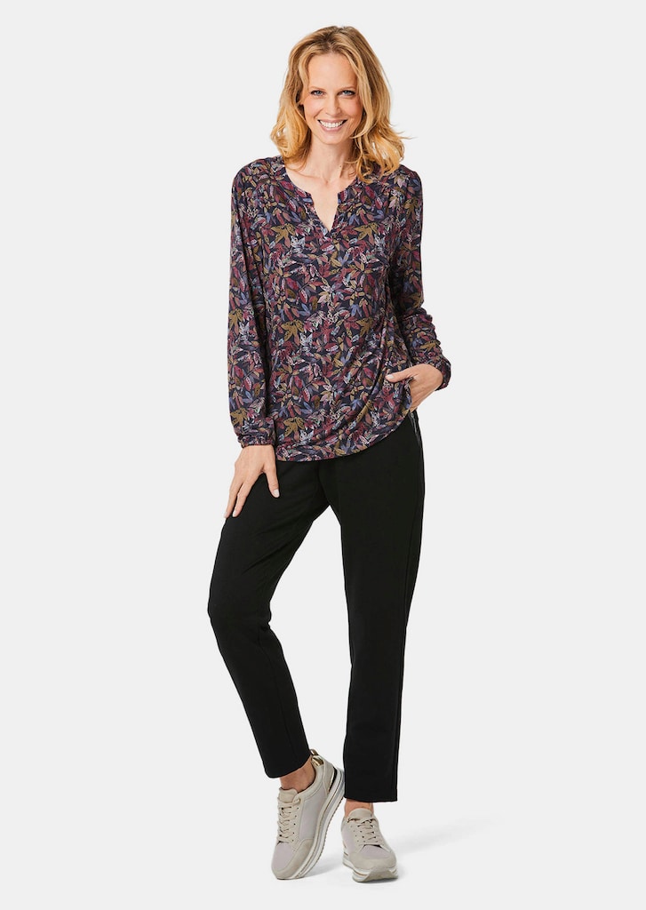 Blusenshirt in femininer Form