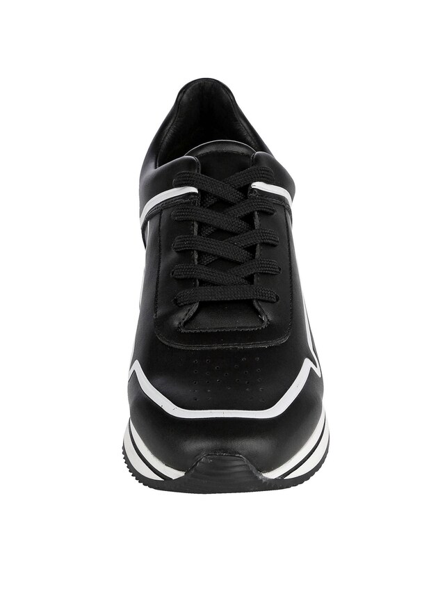 Sneaker mit einperforierten Markeninitialien 2
