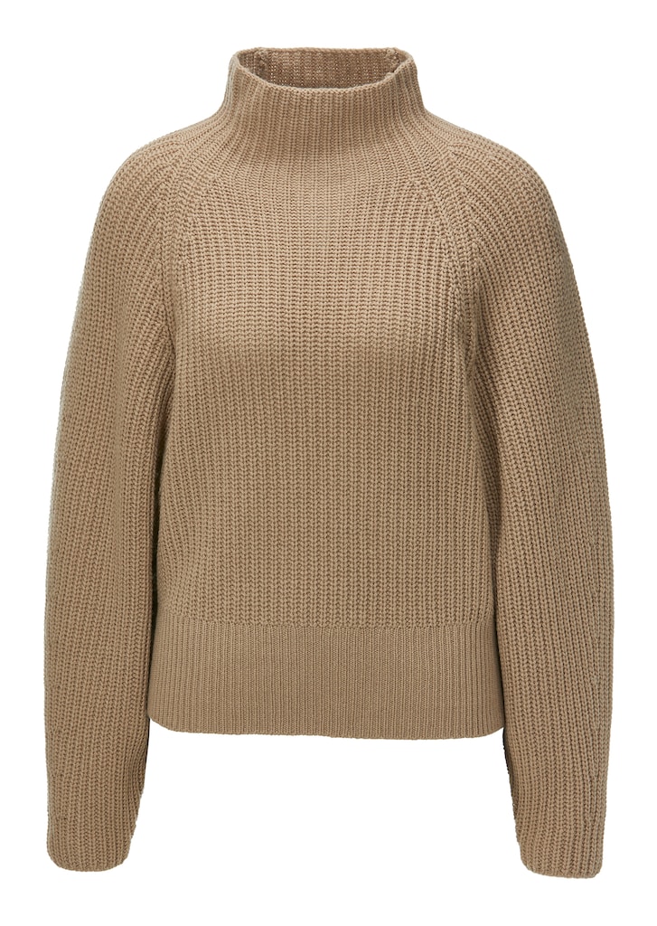 Chunky knit jumper with stand-up collar