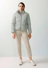 Kurze Daunensteppjacke mit Zierbändern thumbnail 2