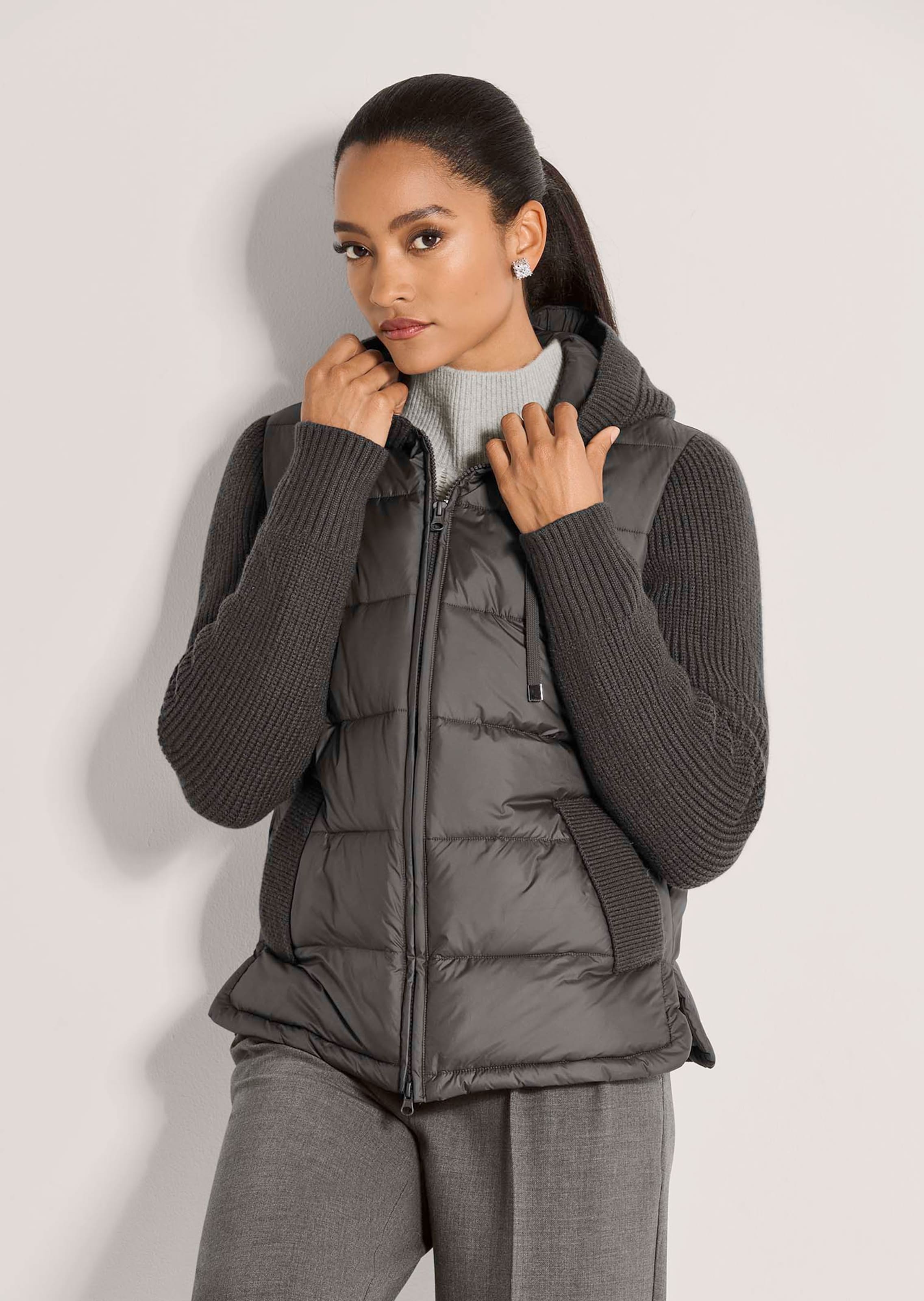 Steppjacke mit Strickärmeln