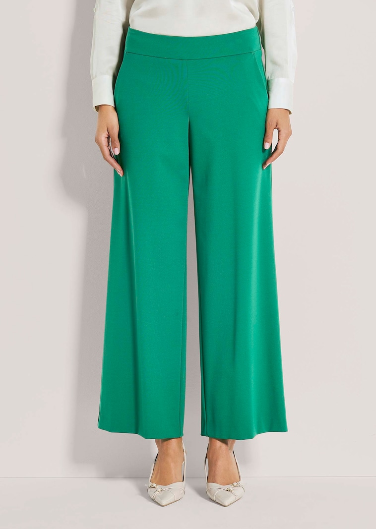 Weite Hose zum Schlüpfen