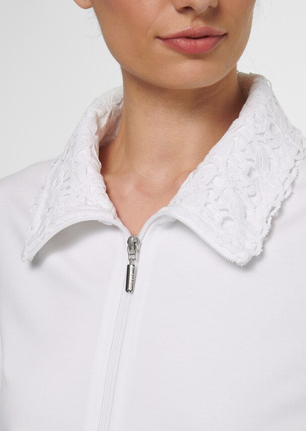 Lounge jacket with lace collar 4