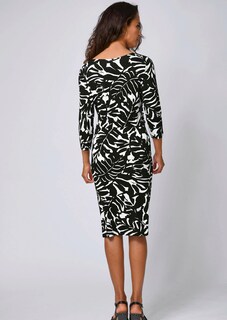 Kleid in schöner Wickeloptik und tiefem Ausschnitt thumbnail 3