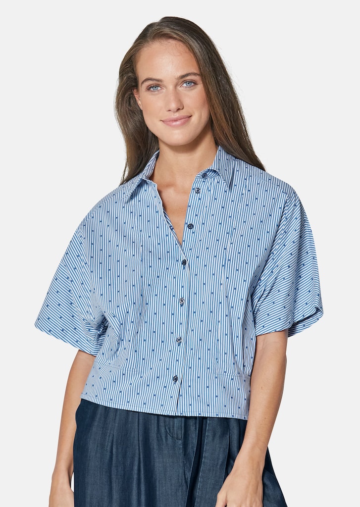 Short-sleeved blouse with stripes