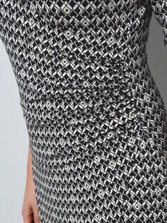 Kleid mit seitlicher Raffung thumbnail 7