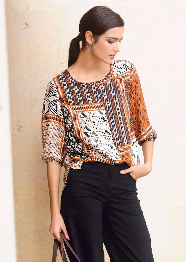 Bluse in mordener Patchoptik