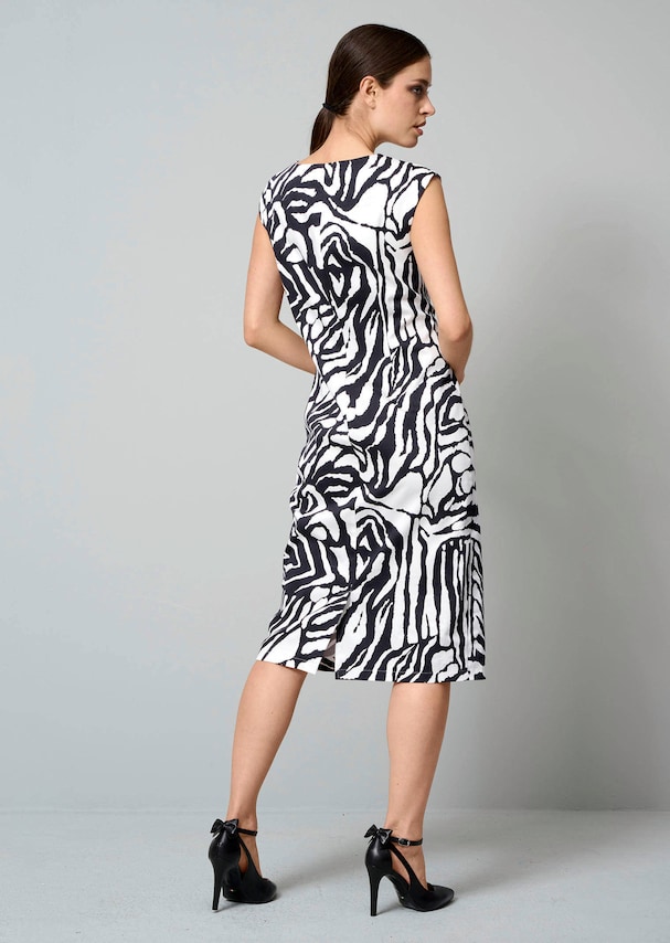 Etuikleid mit Zebradessin 2
