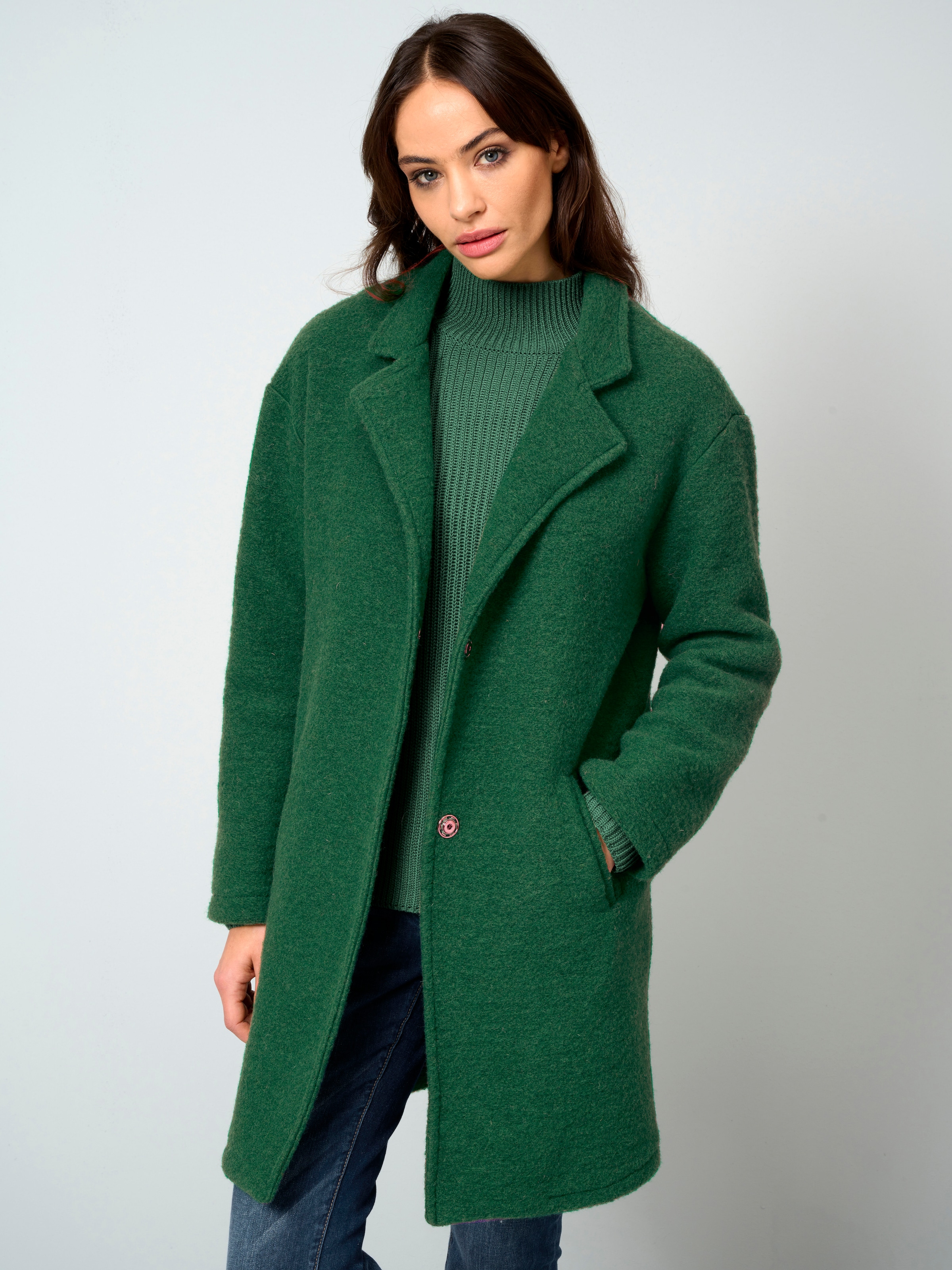 wollmantel mit offenen kanten