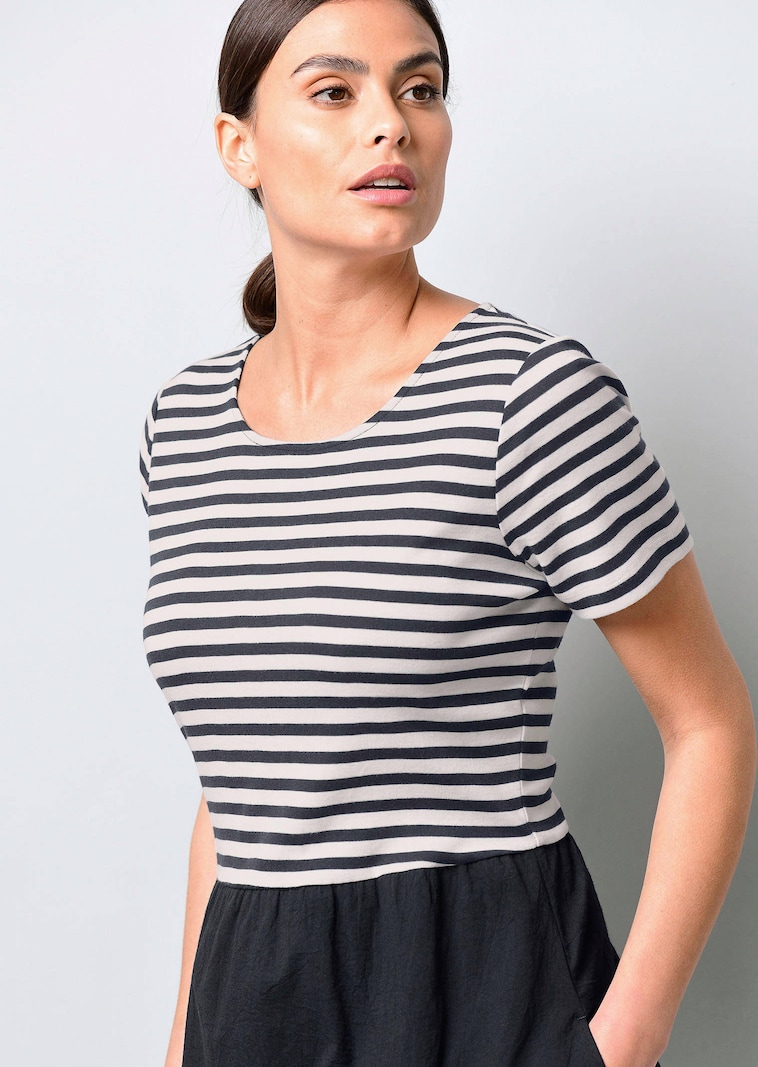 Jerseykleid mit Streifen