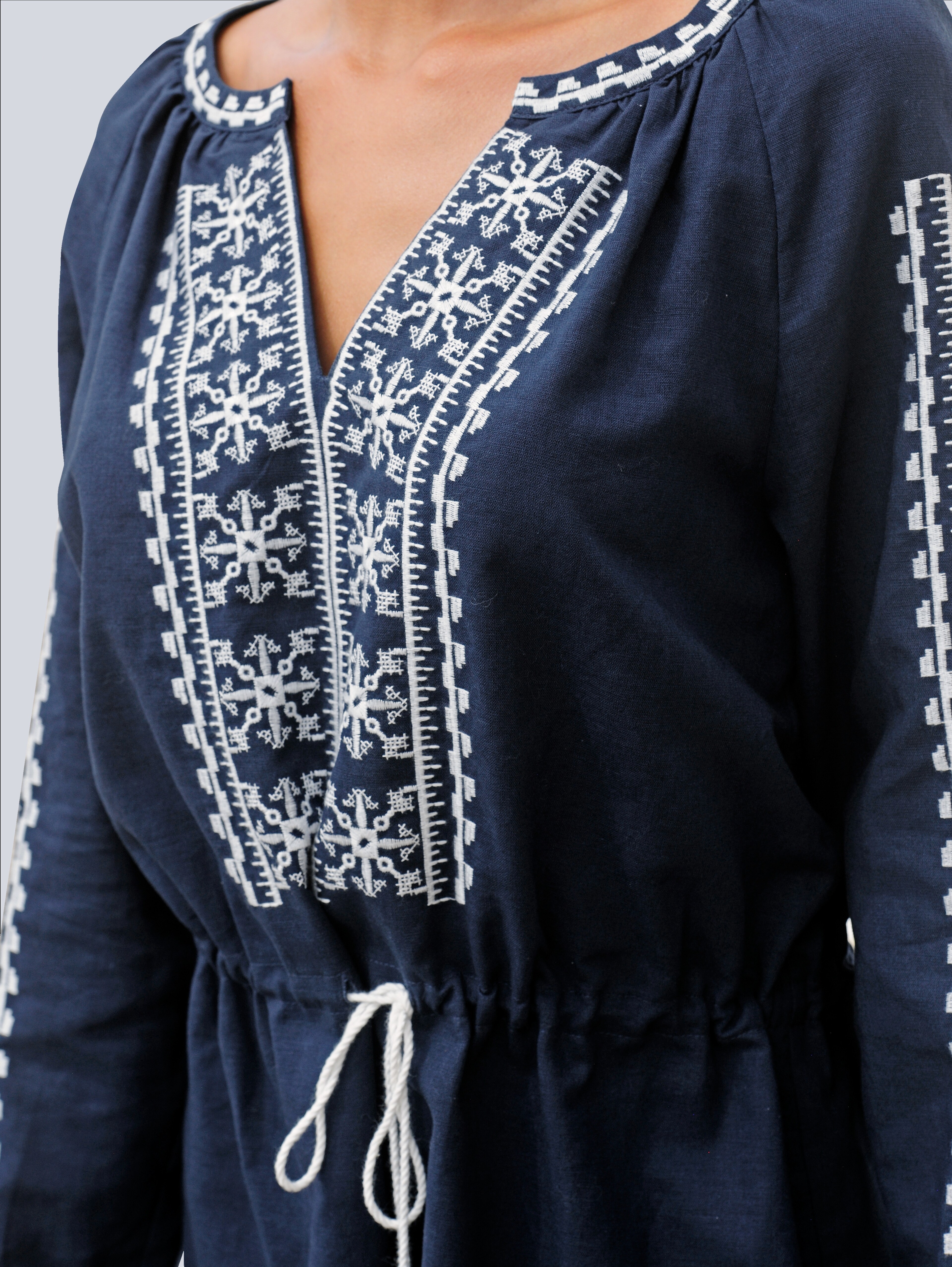 Tunika mit Stückerei besetzt