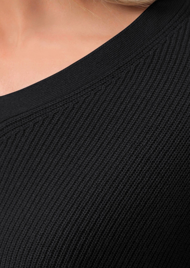 Kaschmirpullover in Patentstrick mit V-Ausschnitt