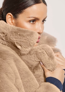 Langer Webpelzmantel thumbnail 5