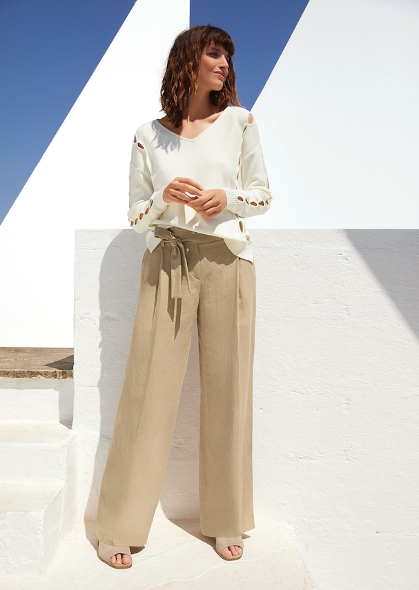 Pleated trousers with drawstring