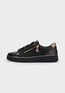Sneakers thumbnail 4
