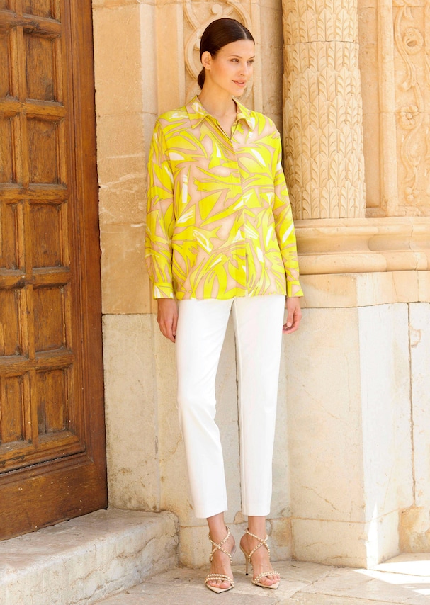 Druckbluse in grafischem Dessin 6