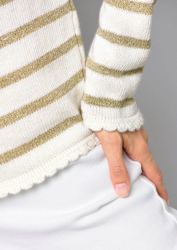Pullover mit Streifen 4