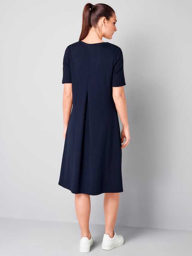Kleid aus trageangenehmer Jerseyware 1