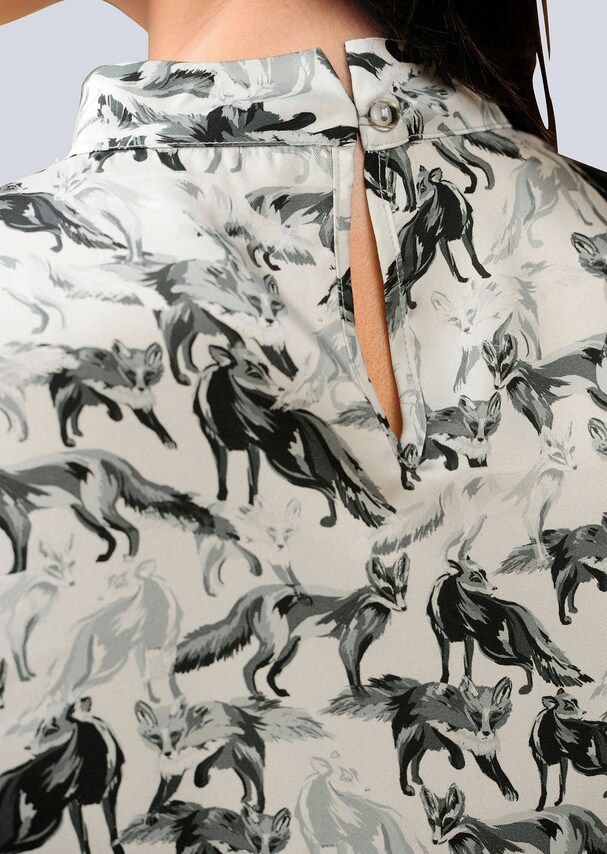 Bluse mit grafischem Alloverprint 3