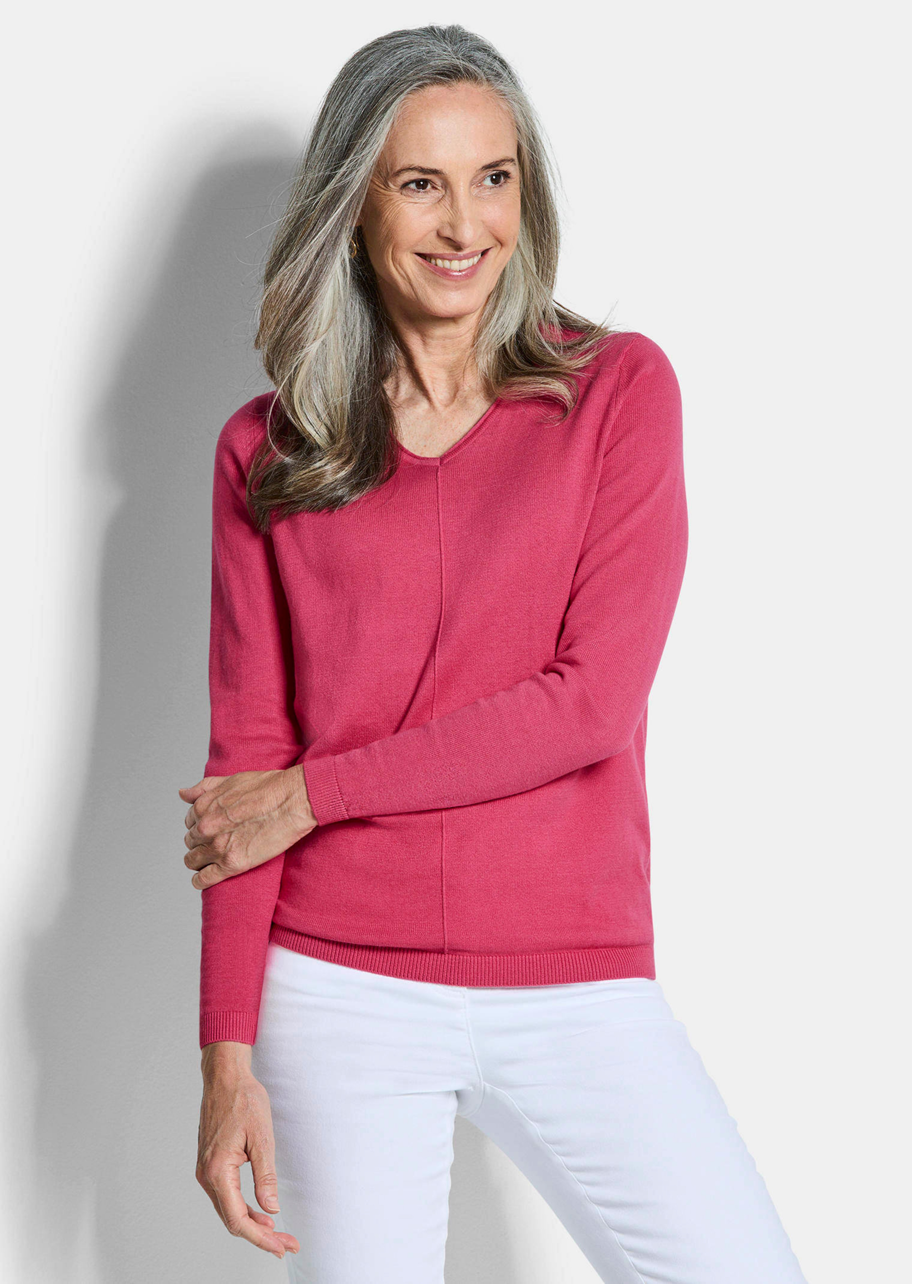 Pullover mit V-Ausschnitt aus COTTAMIRA