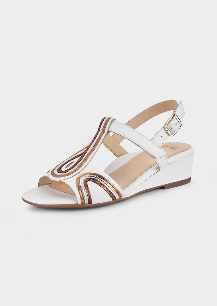 Sandalen van leer met sleehak