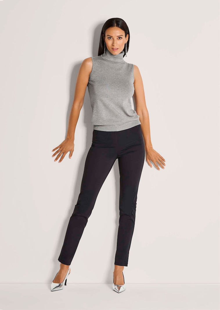 Pull col roulé sans manches