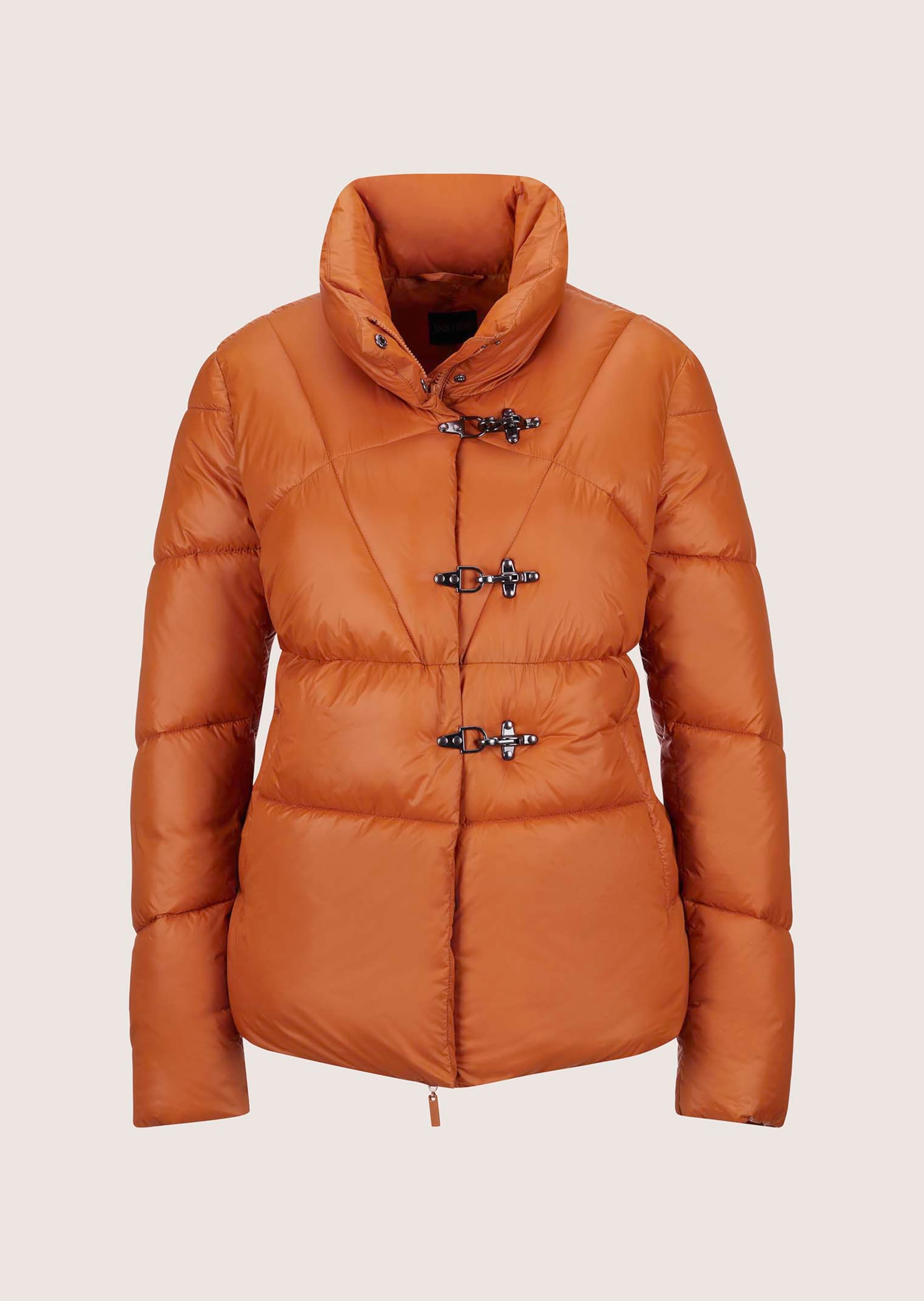 Short quilted jacket in saffron | MADELEINE Fashion