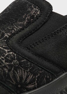 Slipper thumbnail 3