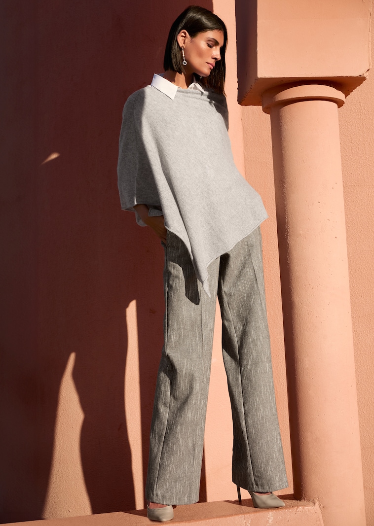 Kaschmir-Poncho mit V-Ausschnitt