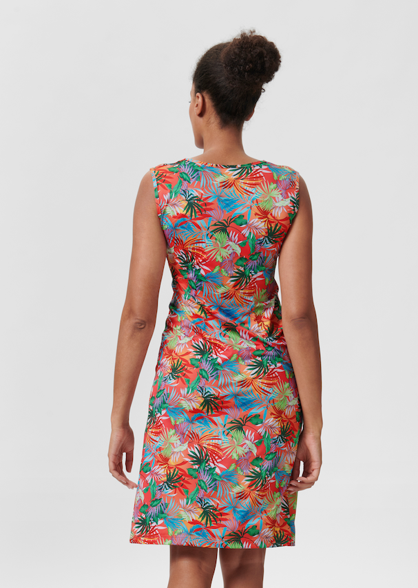 Sleeveless beach dress with tropical print and gathered effect 2