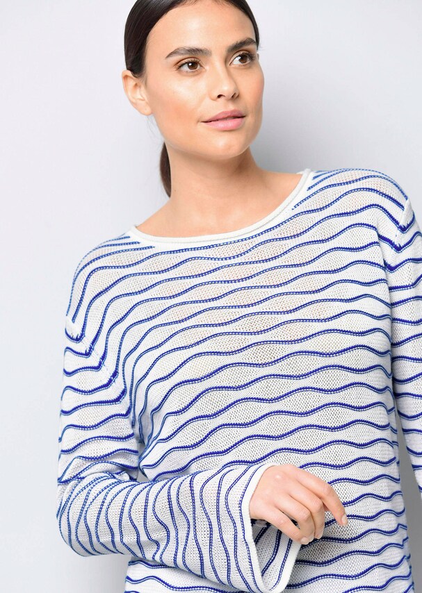 Pullover mit Wellendessin 4