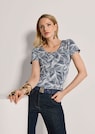 Viskoseshirt mit grafischem Blattprint thumbnail 4