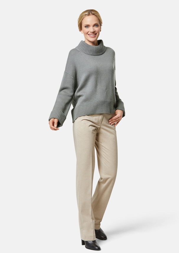 Jumper with long cuffs 1