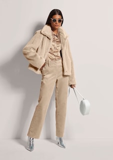 Veste courte en fausse fourrure tendance thumbnail 4