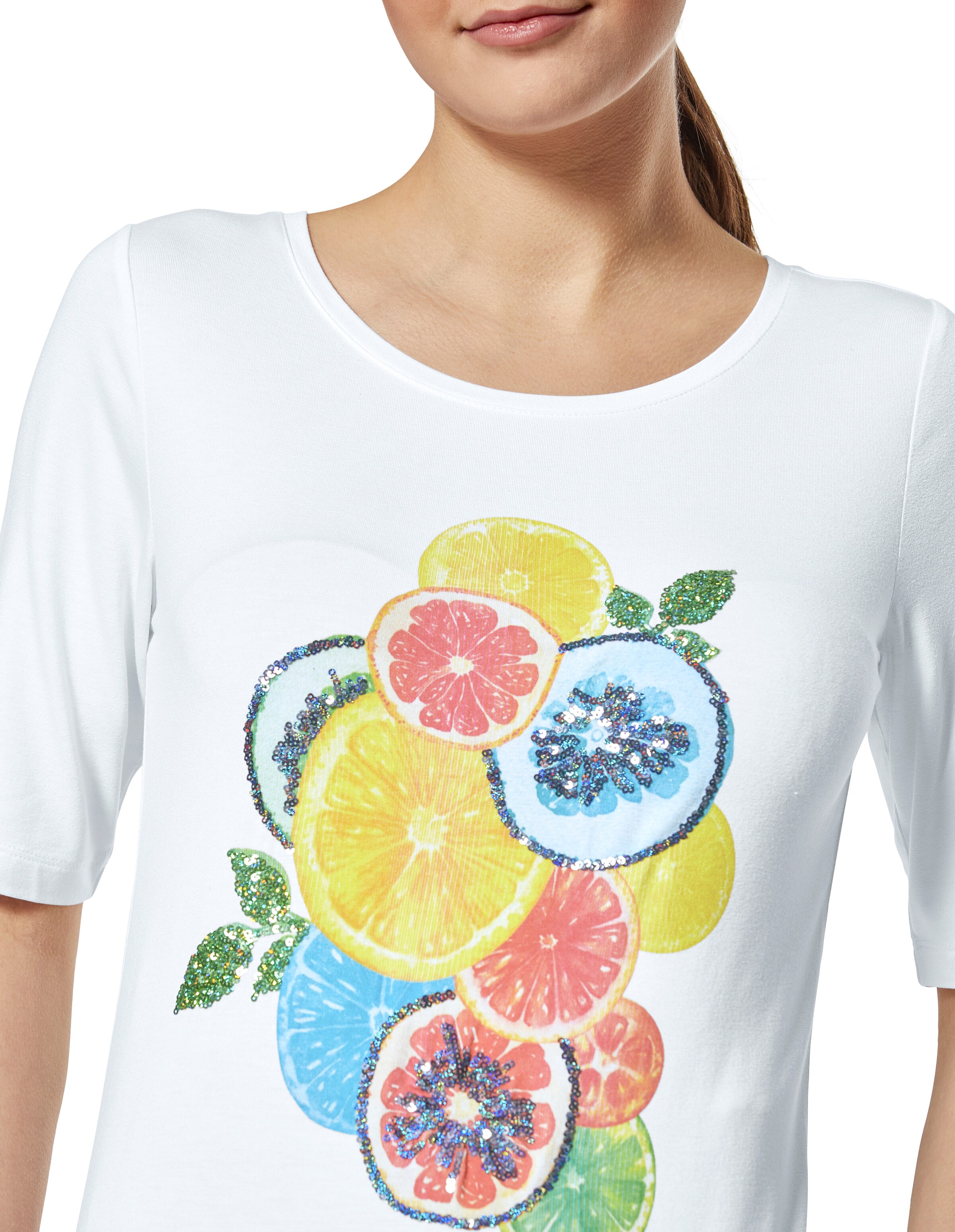 Top in white | MADELEINE Fashion