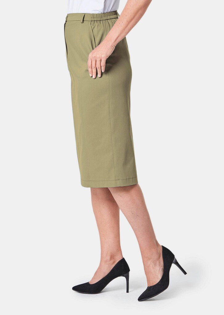 Sportlich eleganter Satinrock