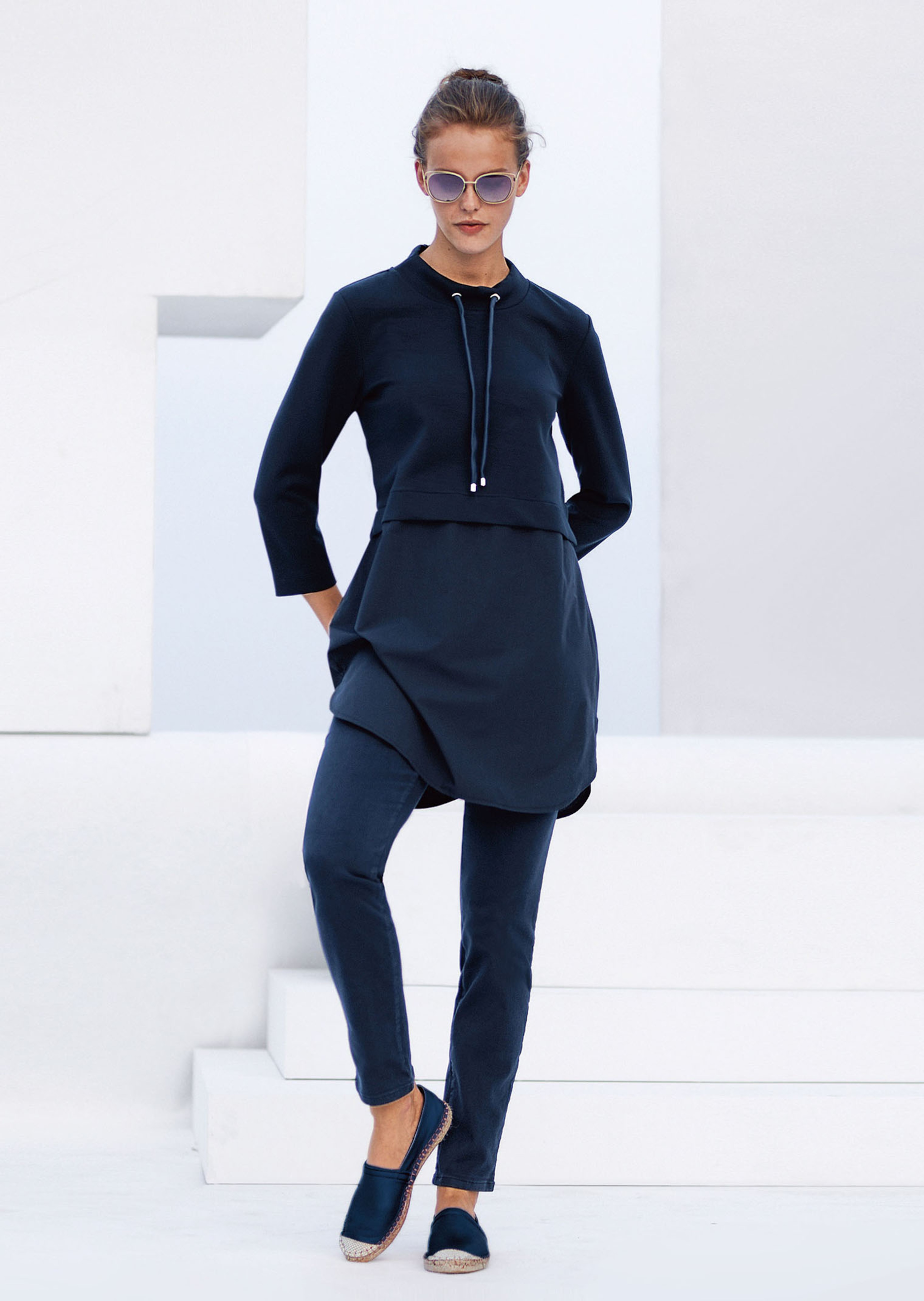 Langes Sweatshirt in Two-in-One-Optik