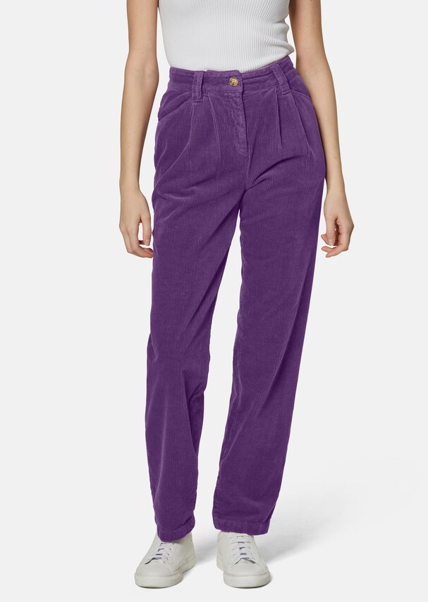 Corduroy trousers with pleats