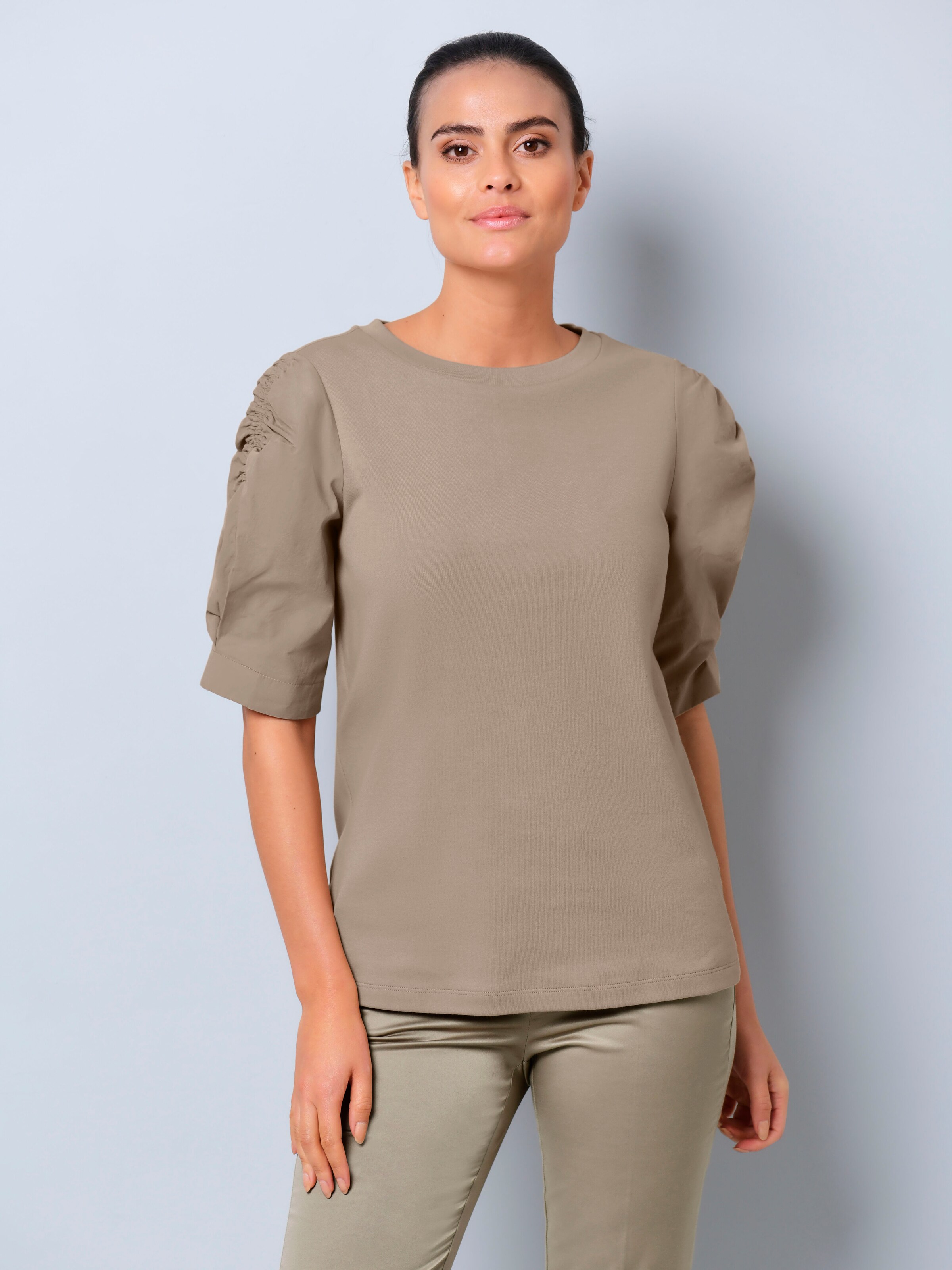 Shirt mit gerafftem Halbarm