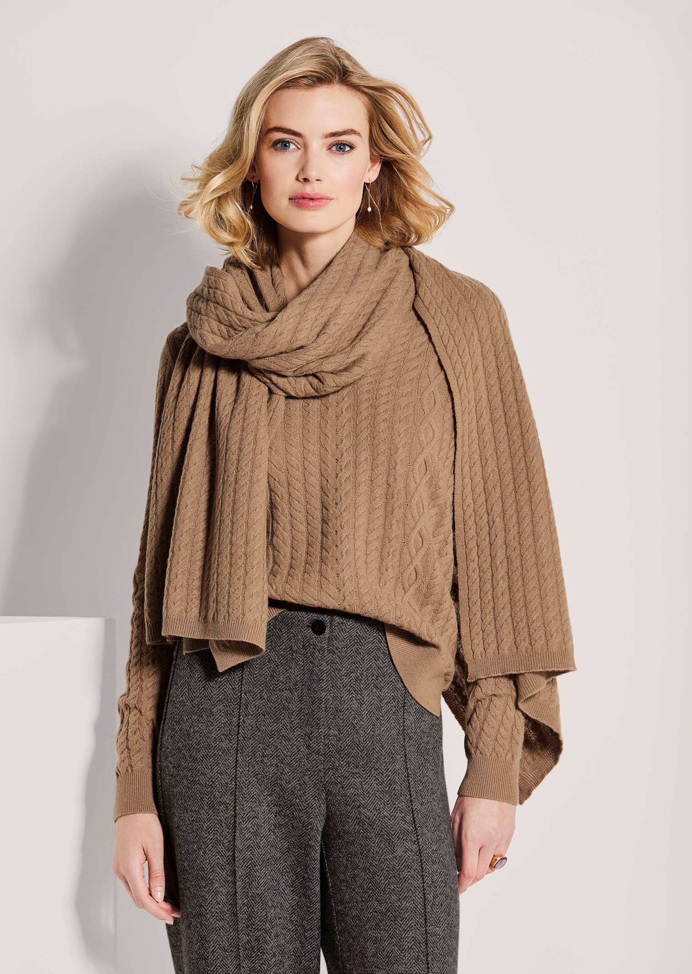 Écharpe Unie 100 % Cachemire Brun – Douceur Intemporelle