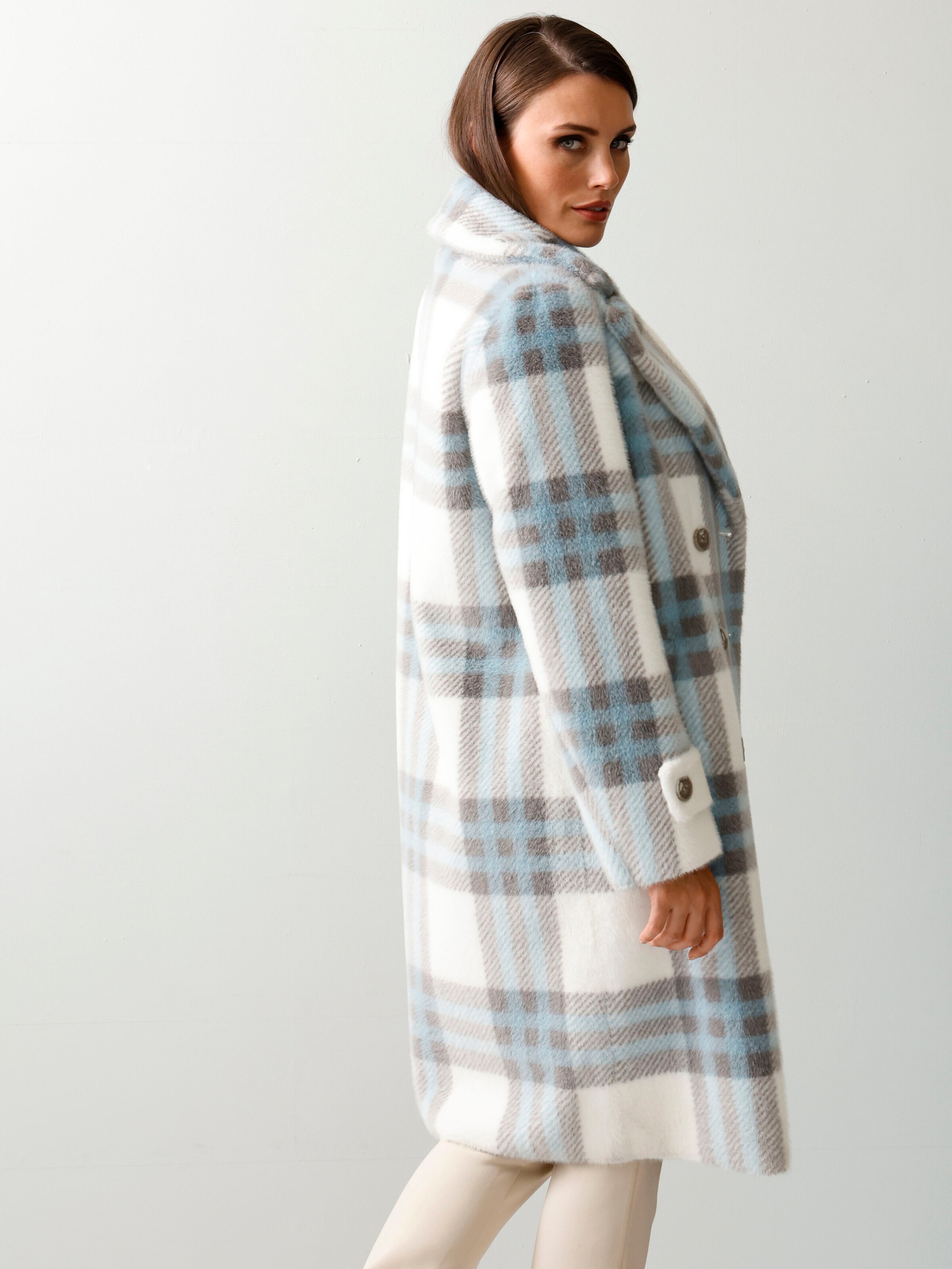 Karomantel mit 6 Knöpfen 6